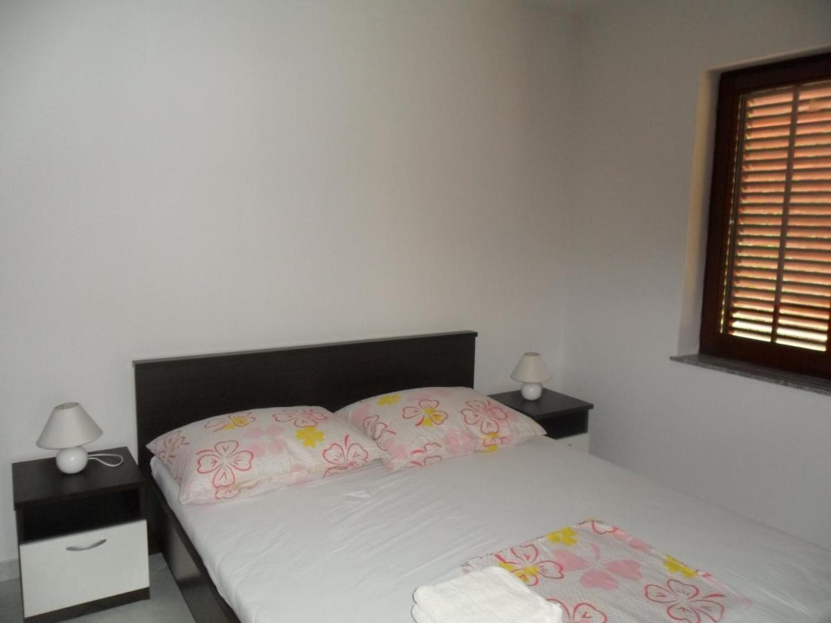 Mar Eva Apartment Rab Town Exterior foto